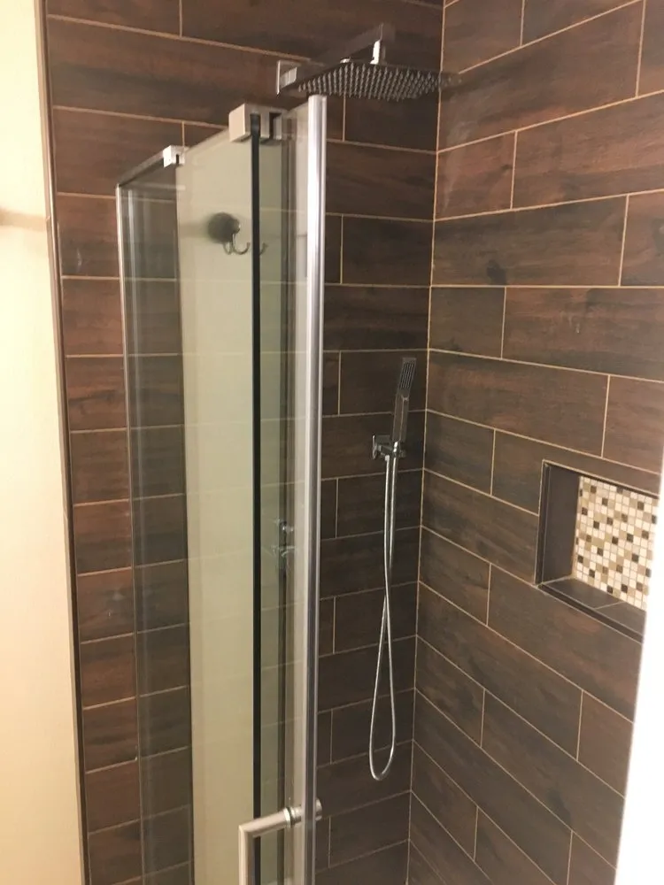 Slide of Issa Construction