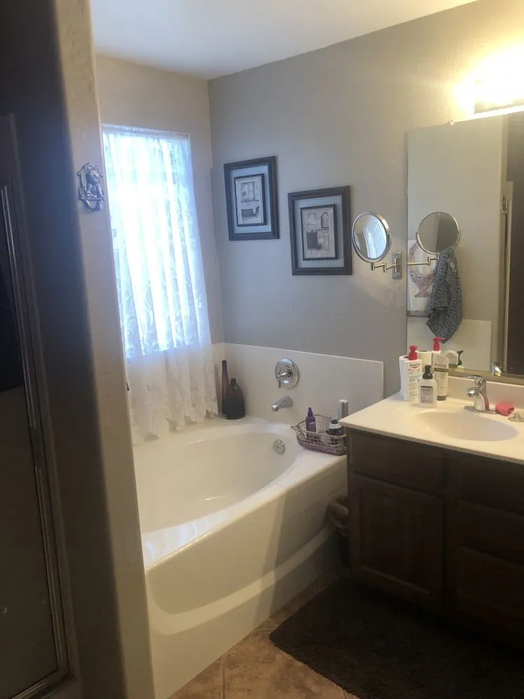 Slide of Iturrios Tile