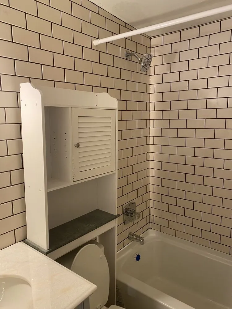 Slide of Iturrios Tile