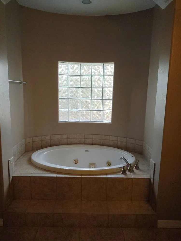 Slide of Iturrios Tile