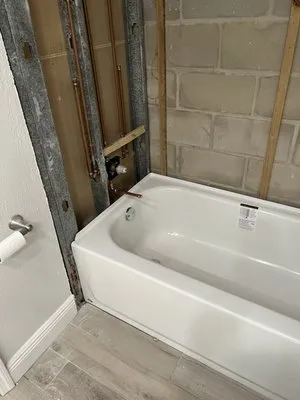 Ivy League Plumbing Logo