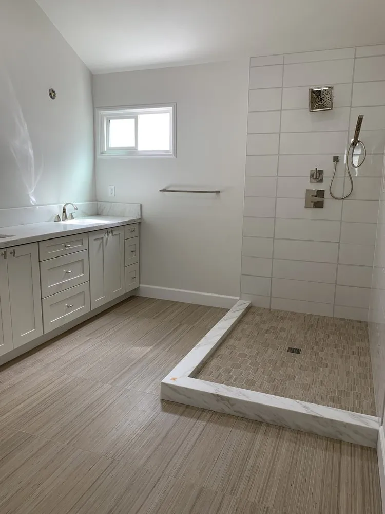 Slide of Ixtapa Construction