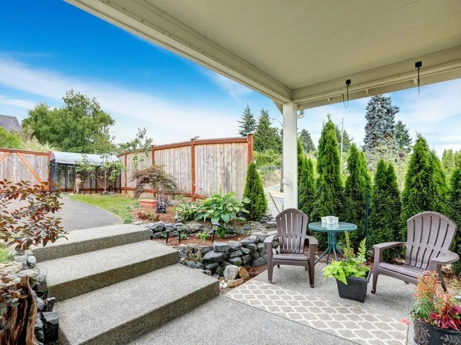 Slide of J & D Customs