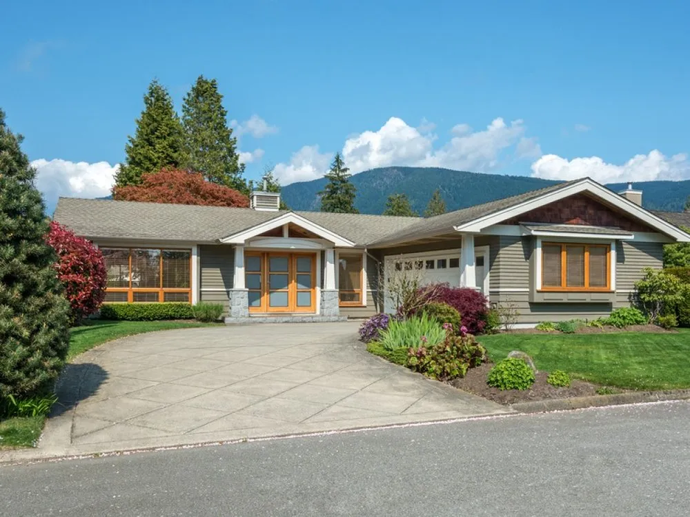 Slide of J & D Customs