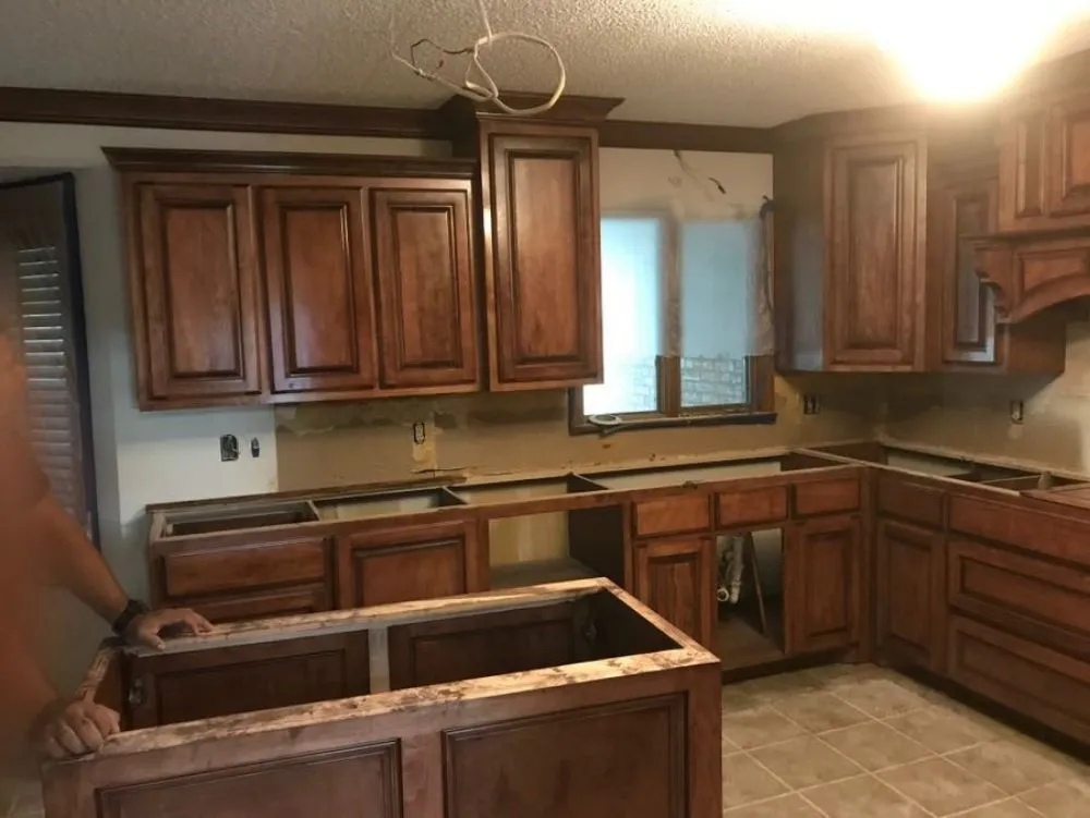 Slide of J & M Remodeling and painting