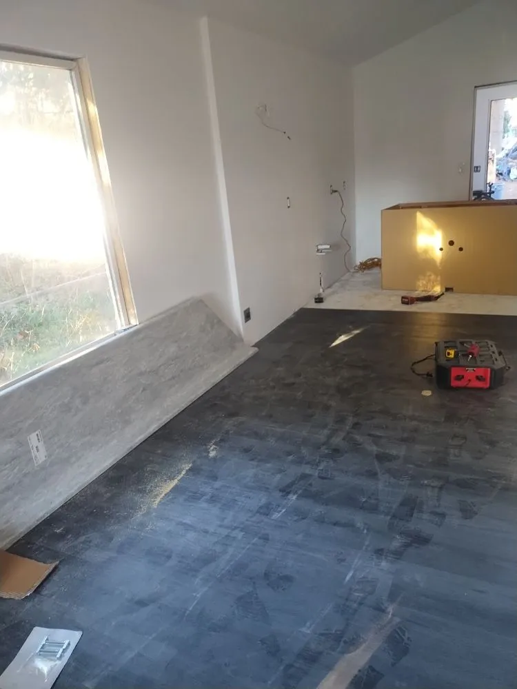 Slide of J and M Handyman