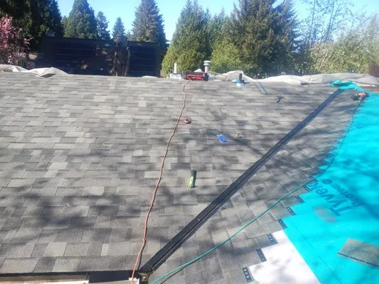 J and M Handyman Logo