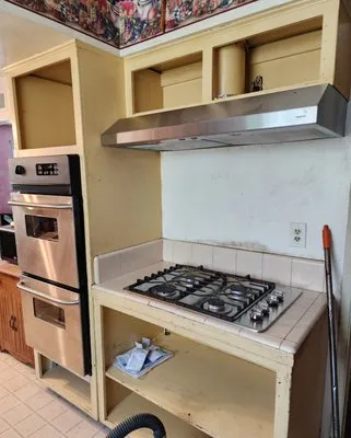 J G s Kitchen Concepts Logo