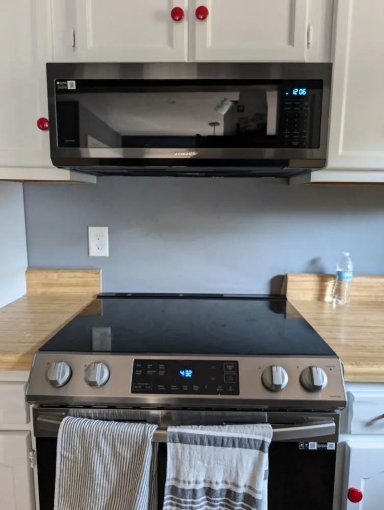 Slide of Jafia's Handyman Services