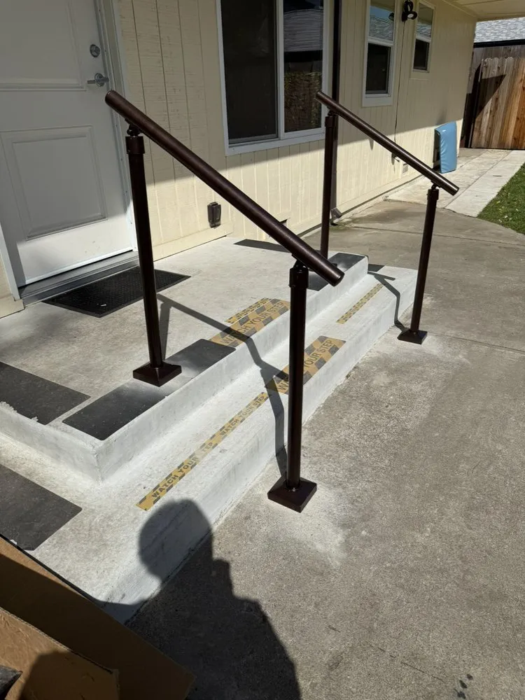 Slide of Jaguar Construction