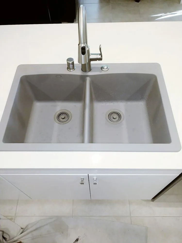 Slide of Javier's Plumbing & Drains