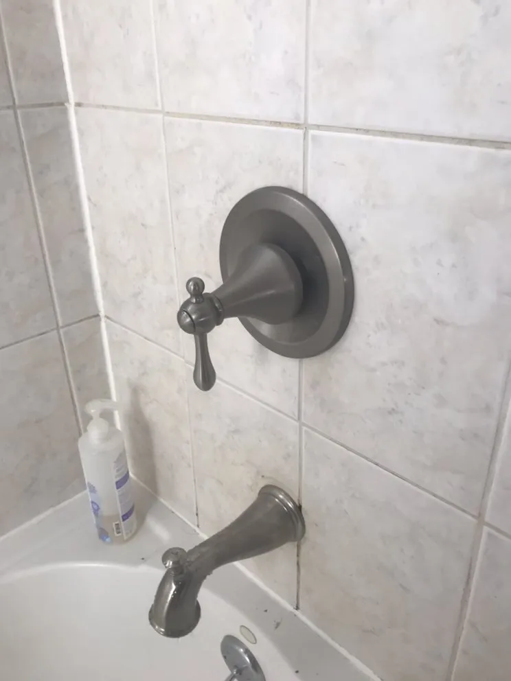 Emergency leak detection experts serving Lindenhurst, NY - J&B Drain Cleaning and Plumbing Service