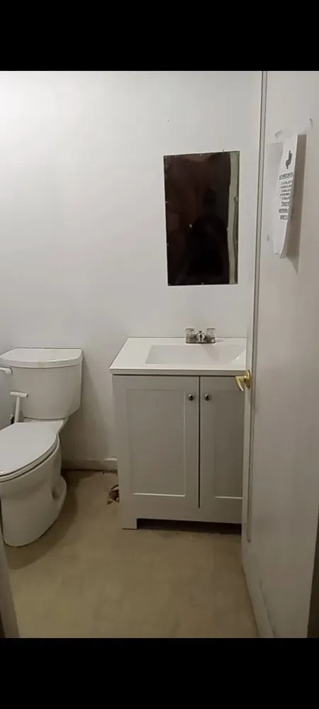 Slide of JD Tracy Handyman