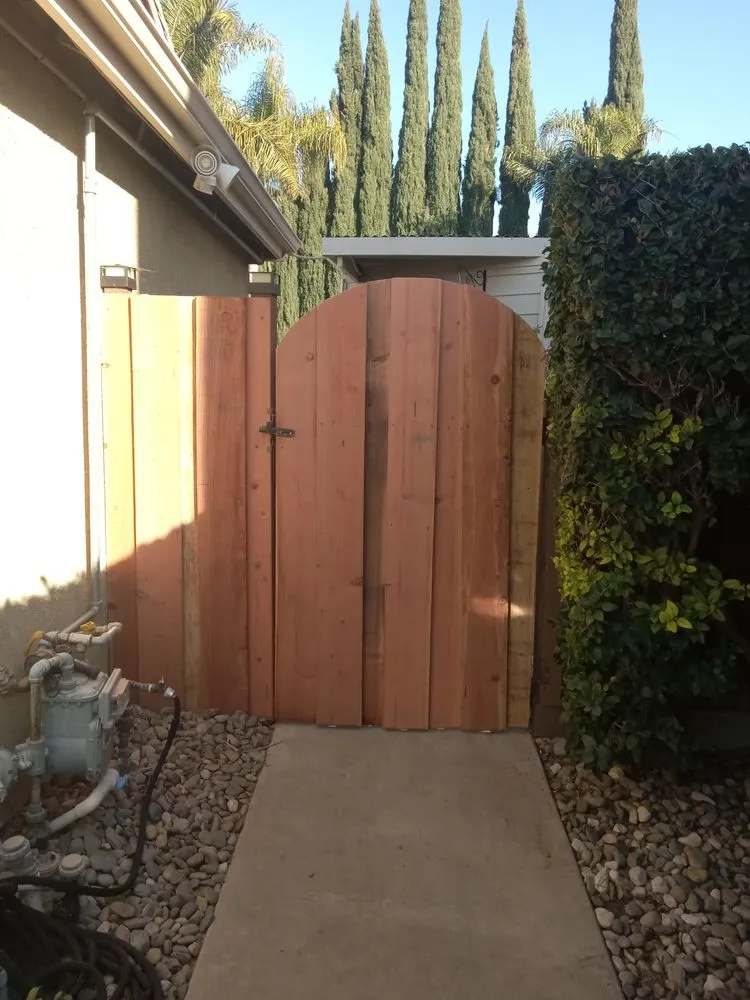 Slide of JD Tracy Handyman