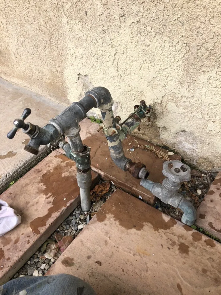 Slide of J&E Plumbing