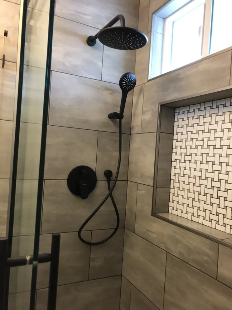 Slide of J&E Plumbing