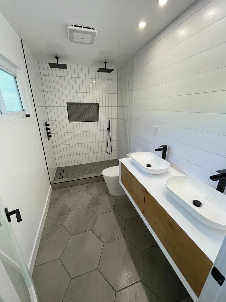 Slide of J&E Plumbing