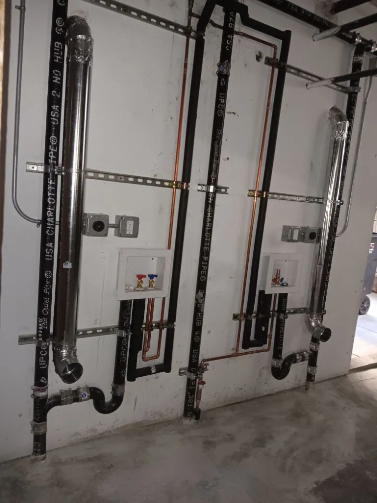 Slide of Jerónimo pluming