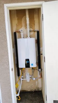 Jerry & Blake Plumbing Solutions Logo