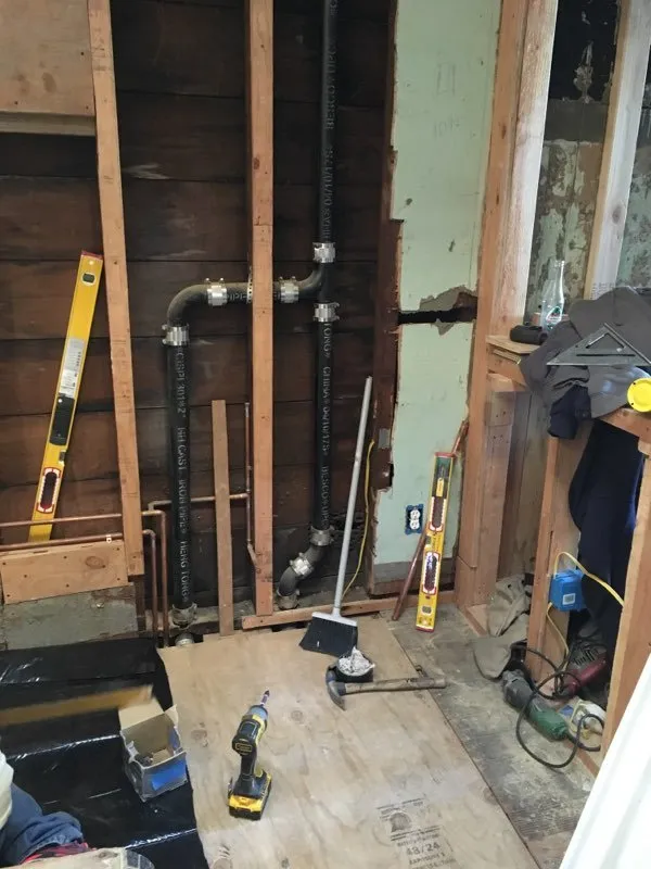 Slide of Jhony's plumbing services