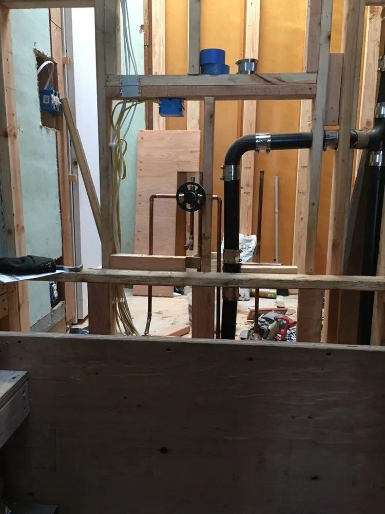 Slide of Jhony's plumbing services