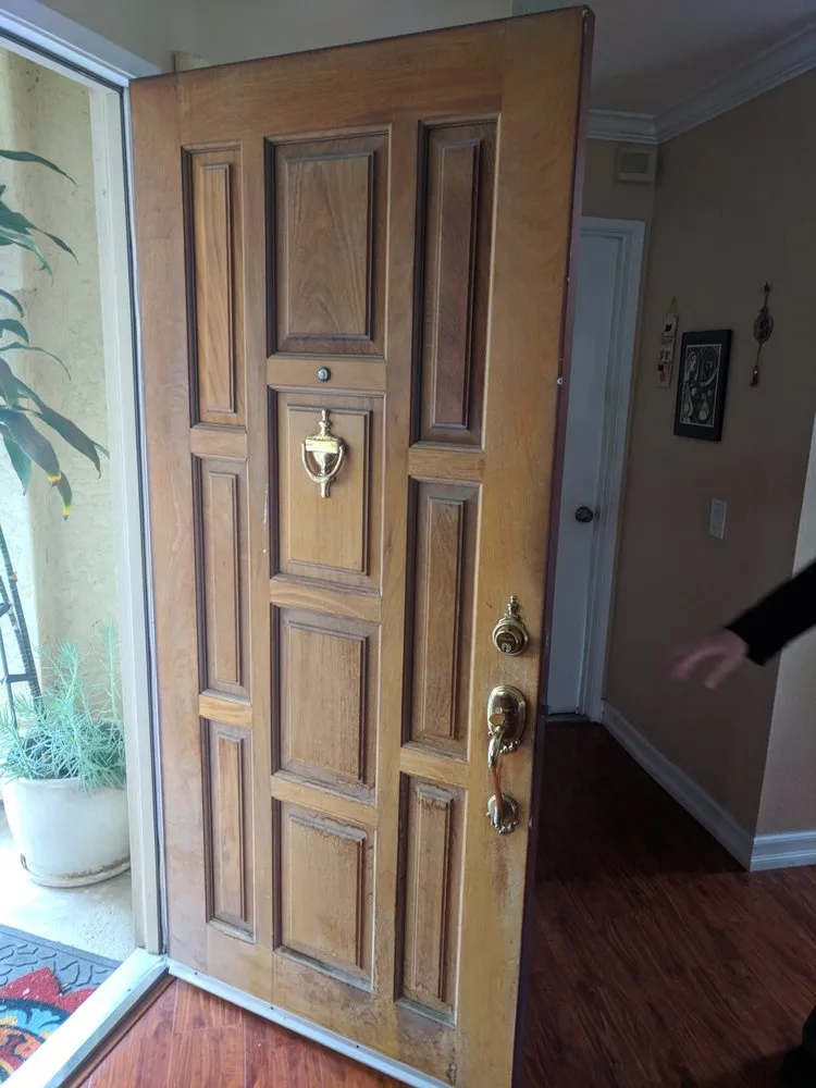 Slide of Joel Soto Services