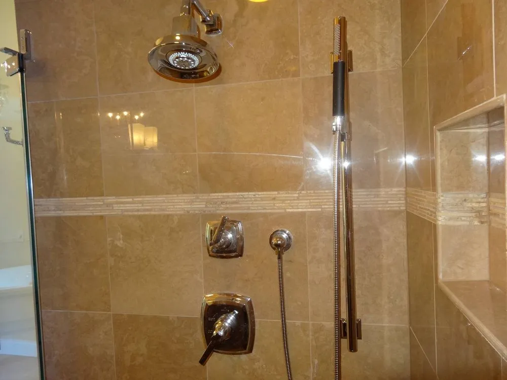 Slide of Jorge Builders