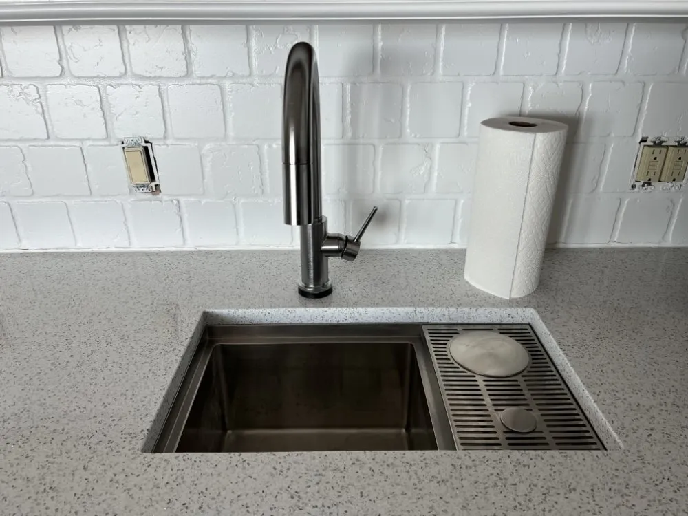 Slide of Jose Handyman