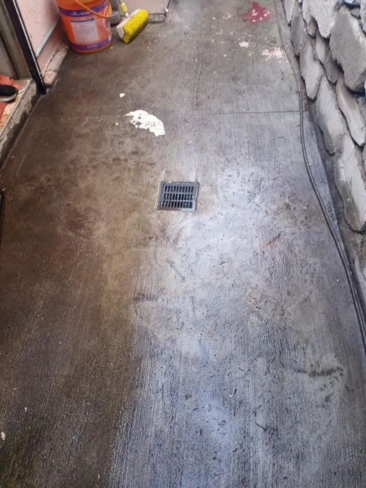 Slide of Jose's Plumbing & Pressure Washing Services