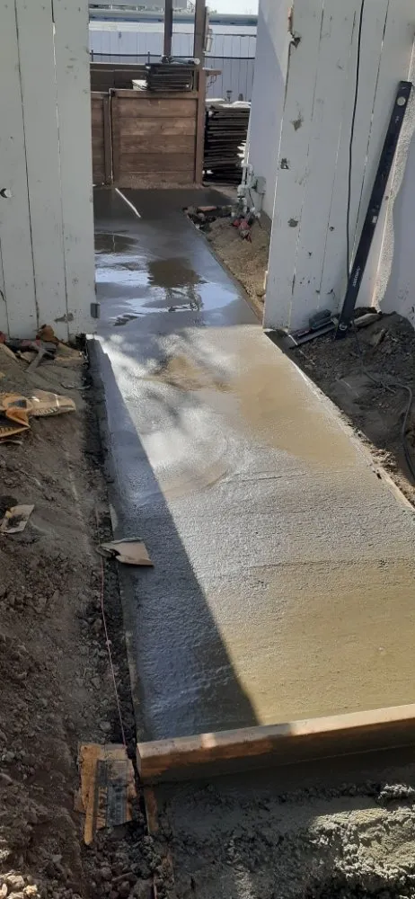 Slide of Joshh Handyman