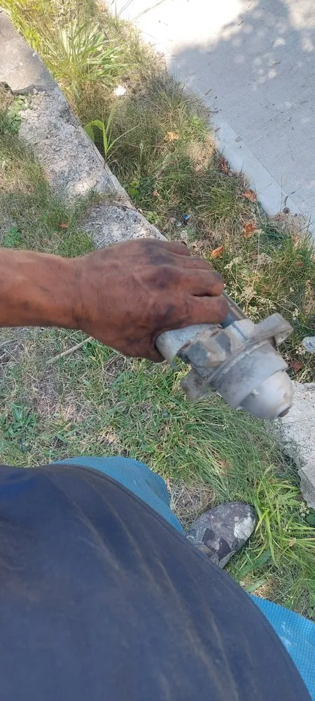 Slide of Josue Handyman