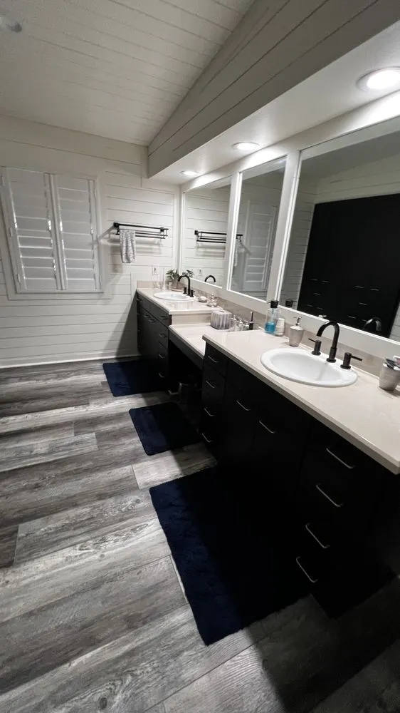 Slide of J&R Plumbing Pros