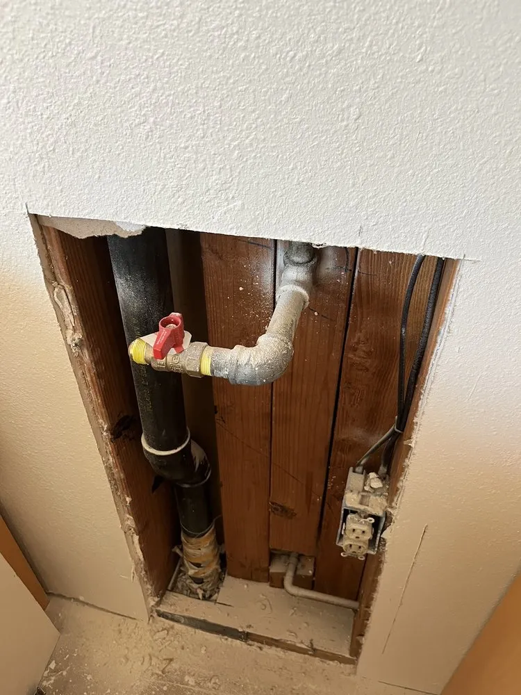 Top-rated drain cleaning for homes in San Fernando Valley, CA by J’s Rooter Solutions