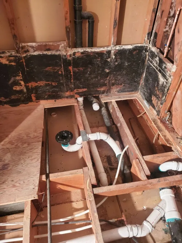 Slide of Juan Hernandez - Plumber