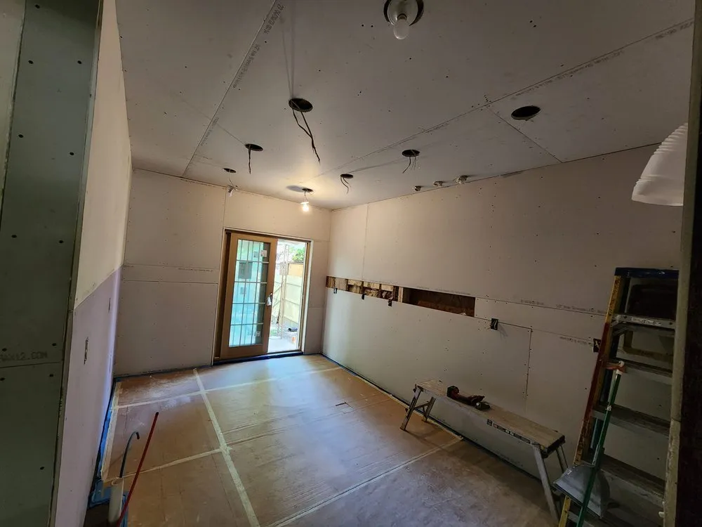 Slide of Juno's Contracting