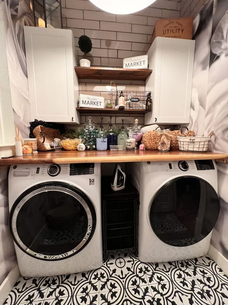 Slide of JustMoJazz Designs