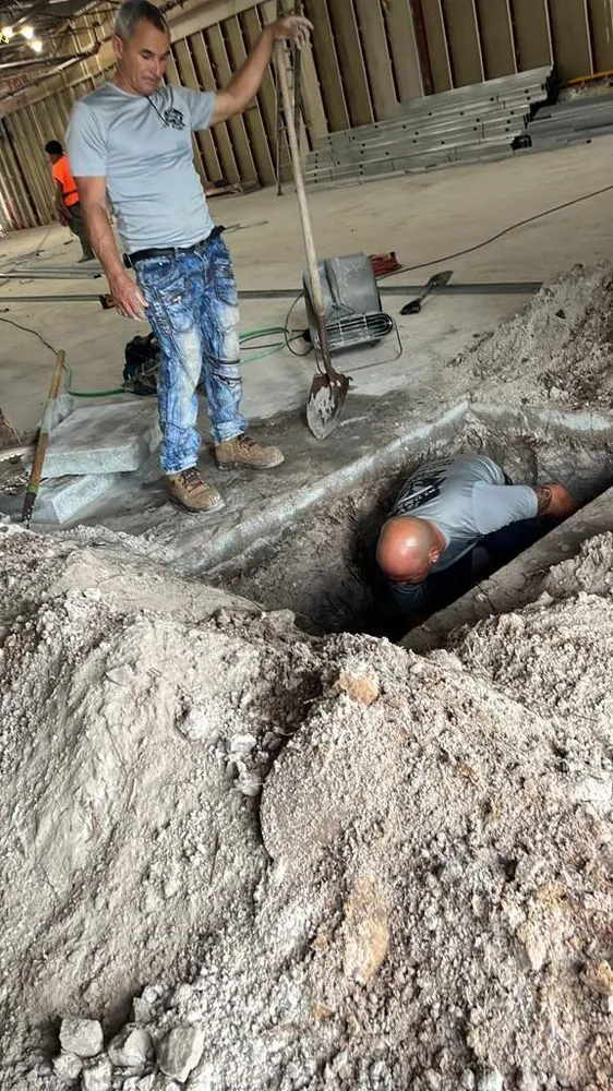 Slide of J&V Plumbing Services