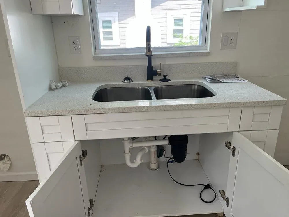 Slide of J&V Plumbing Services