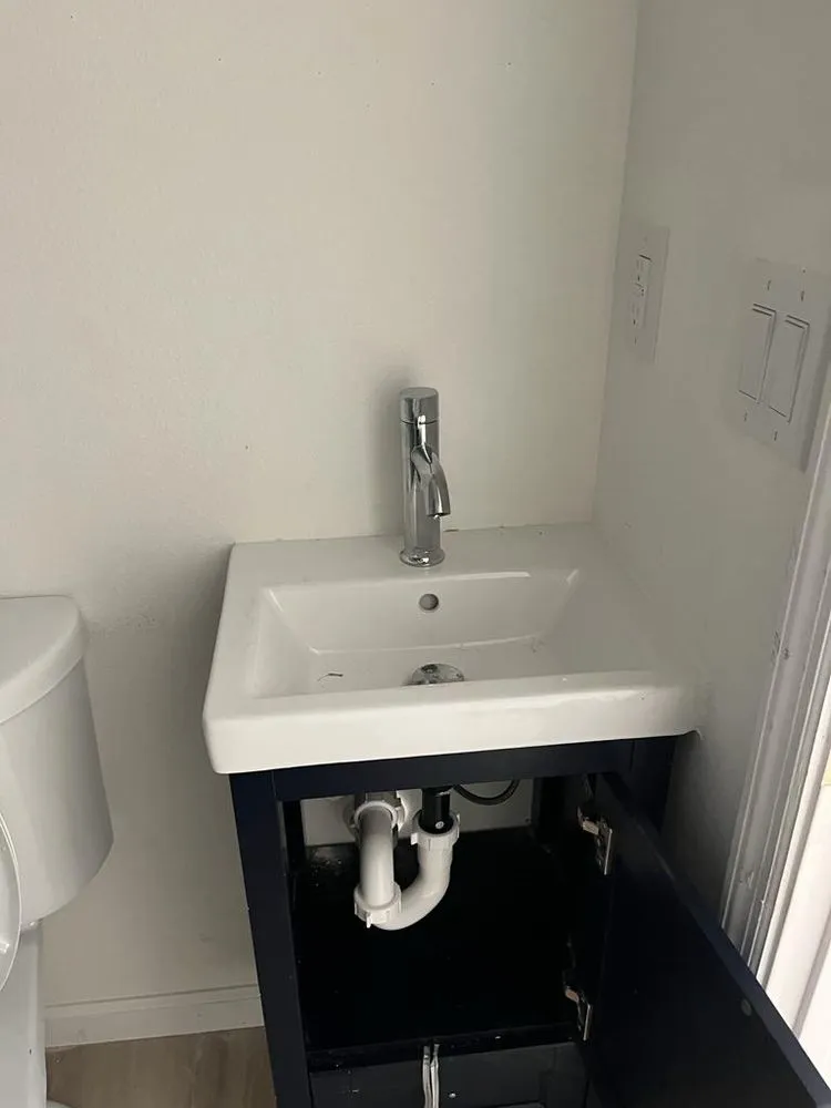 Slide of J&V Plumbing Services