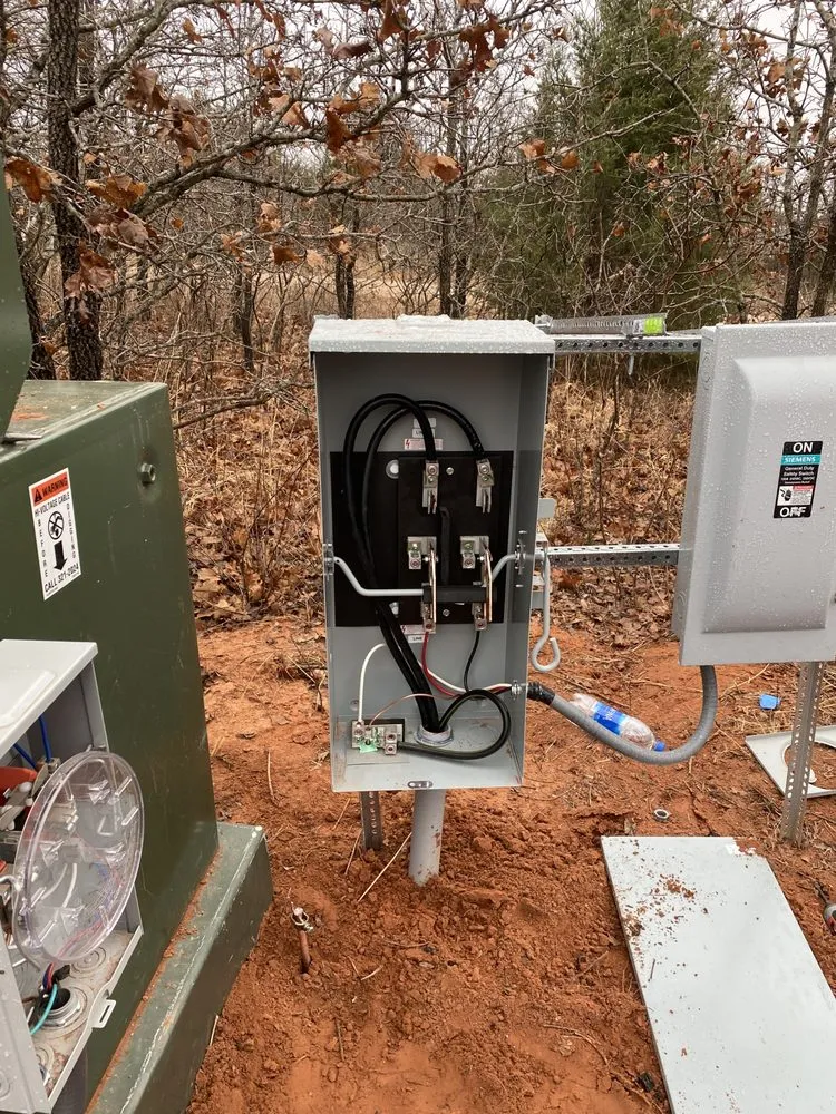 Slide of J&W Electric & Plumbing