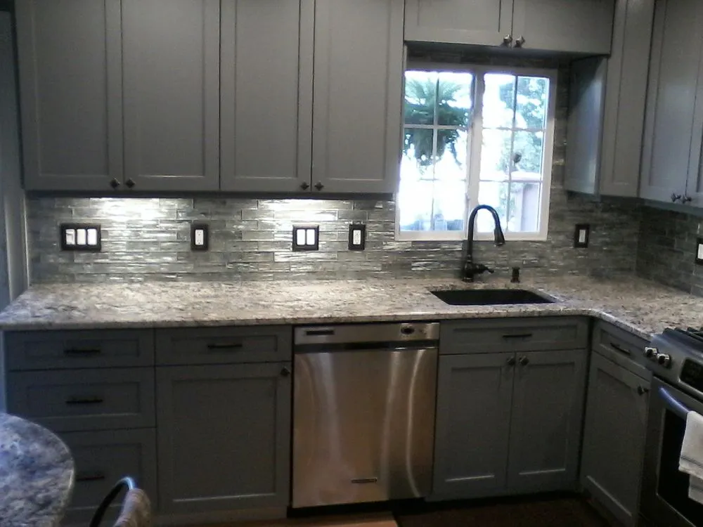 Slide of Kabinet King