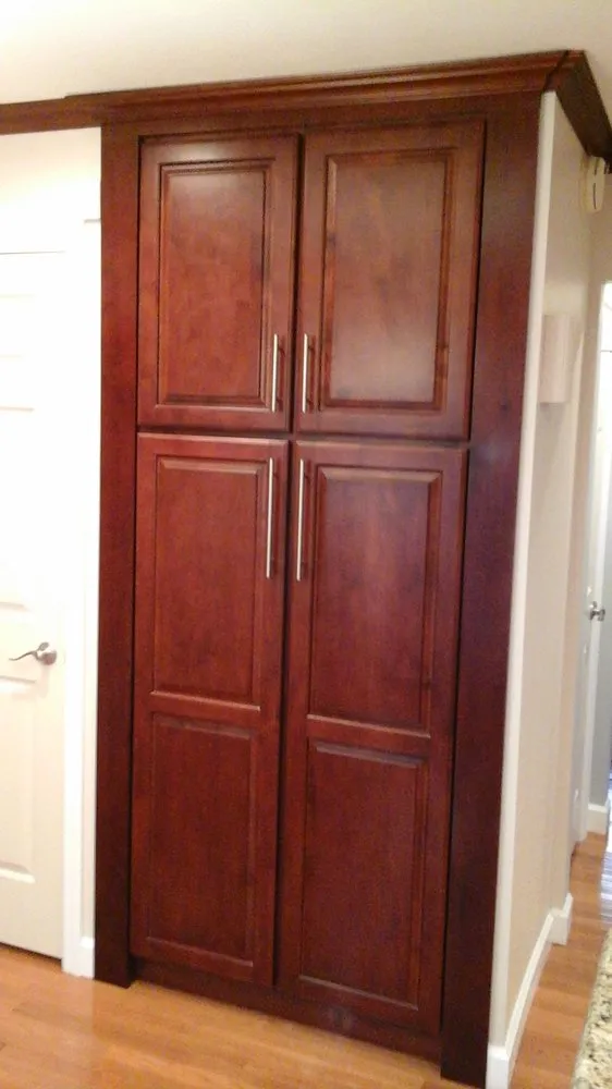 Slide of Kabinet King