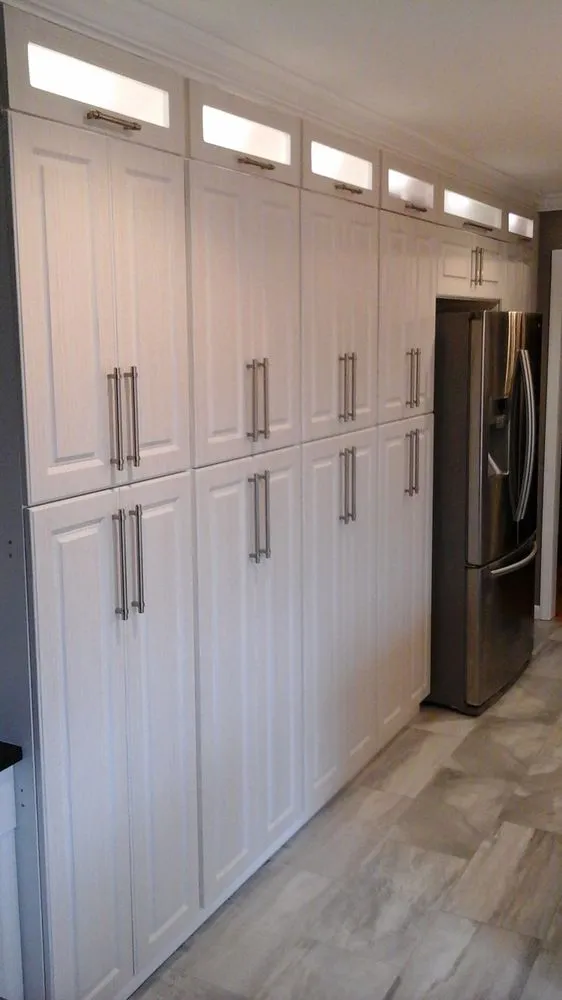 Slide of Kabinet King