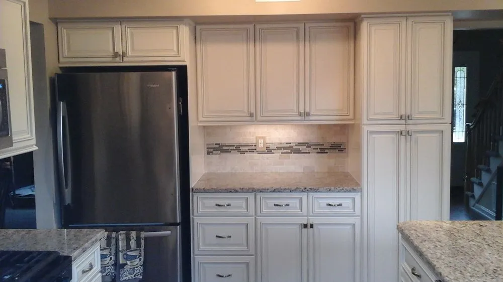 Slide of Kabinet King