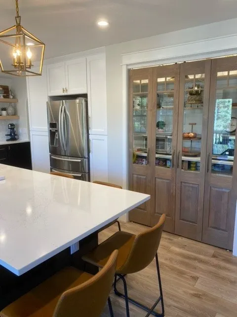 Slide of Kaiser Cabinet