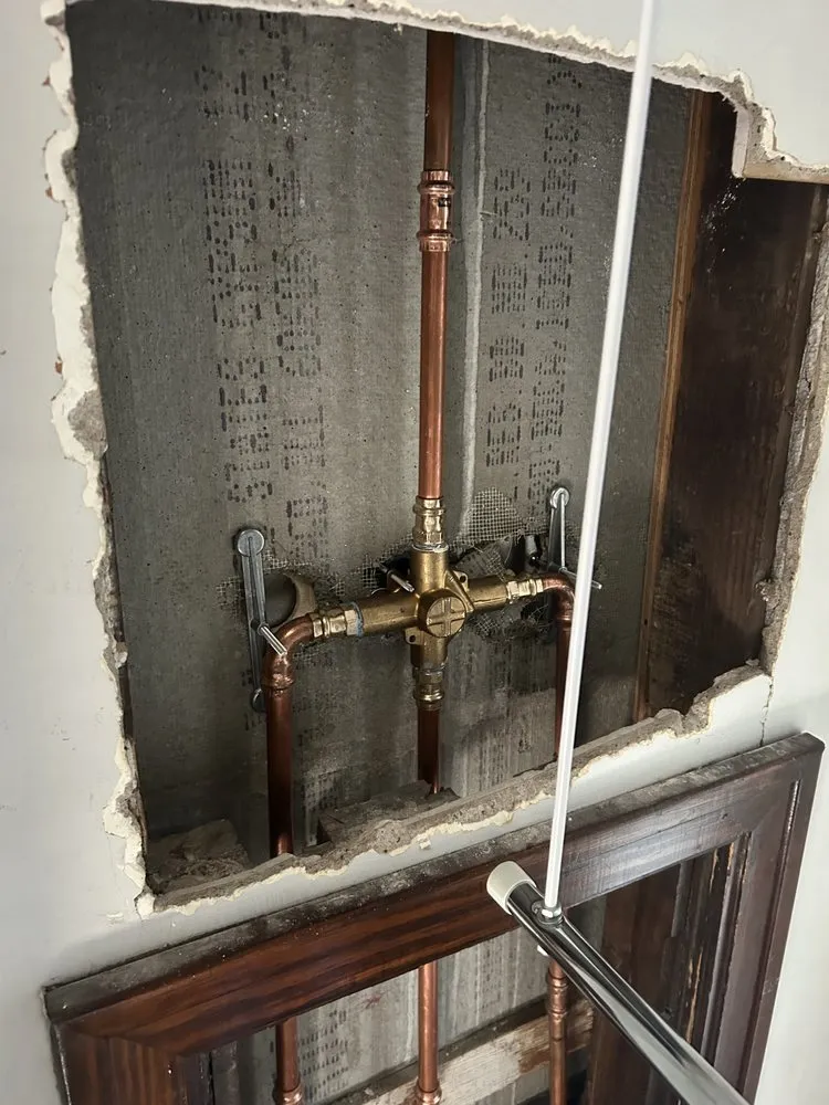 Slide of Kaleb's Kustom Plumbing