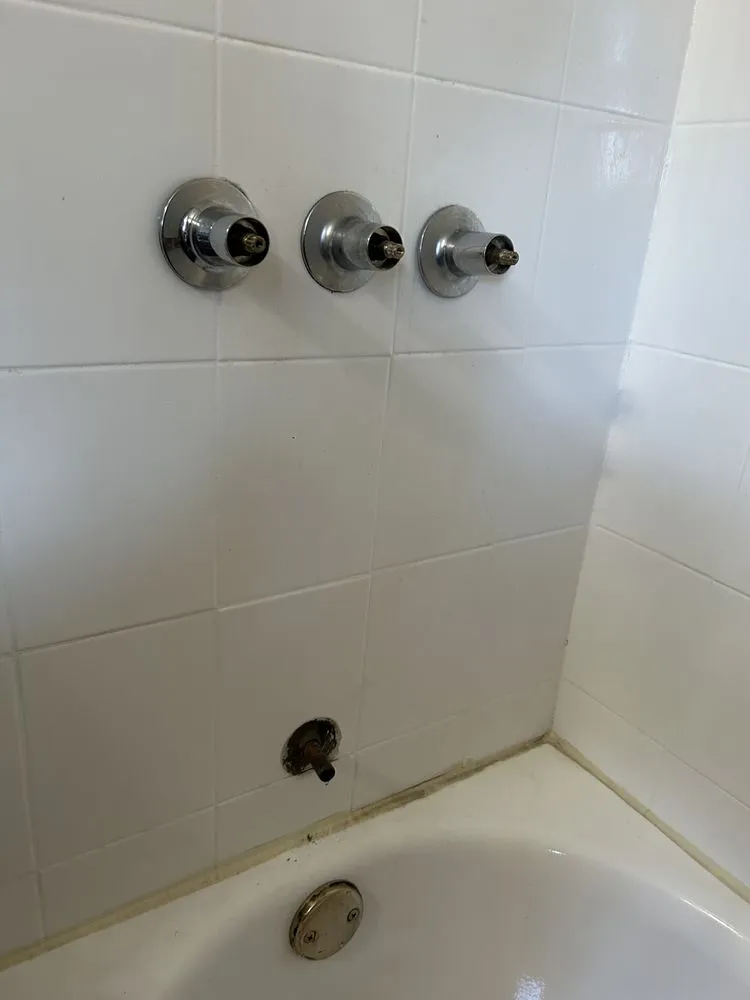 Slide of Kaleb's Kustom Plumbing