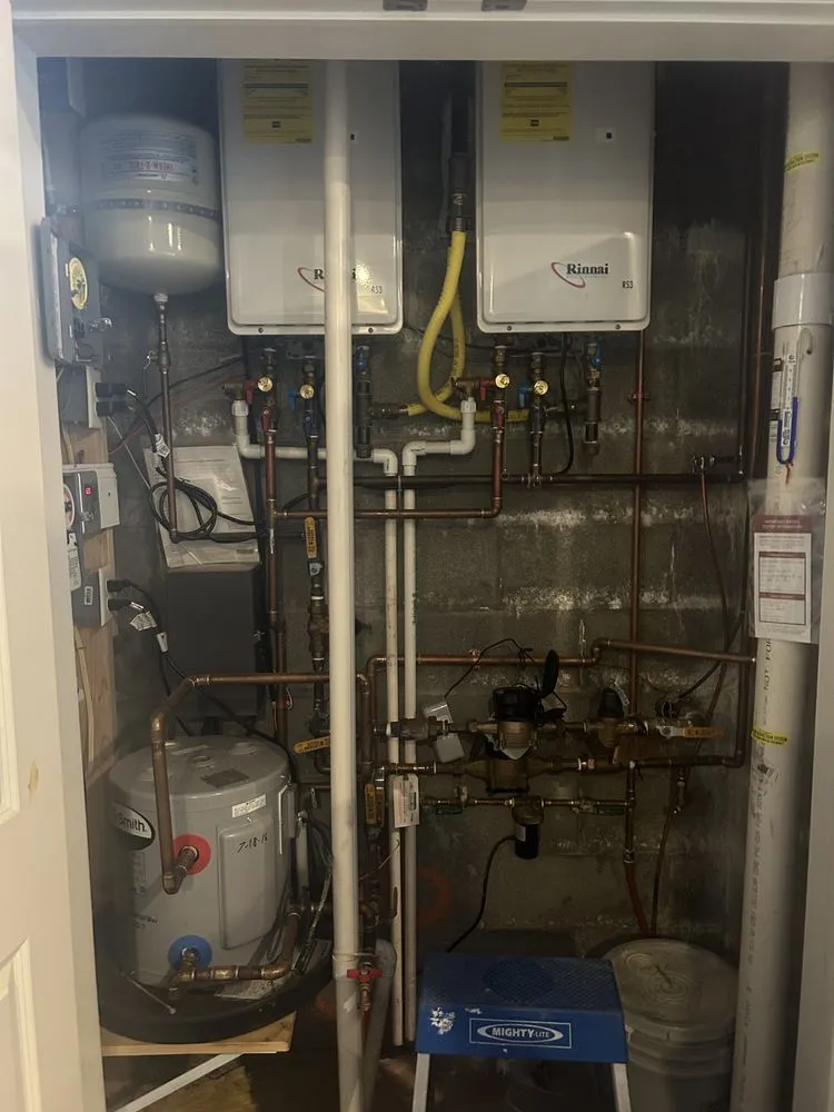 Slide of Kaleb's Kustom Plumbing