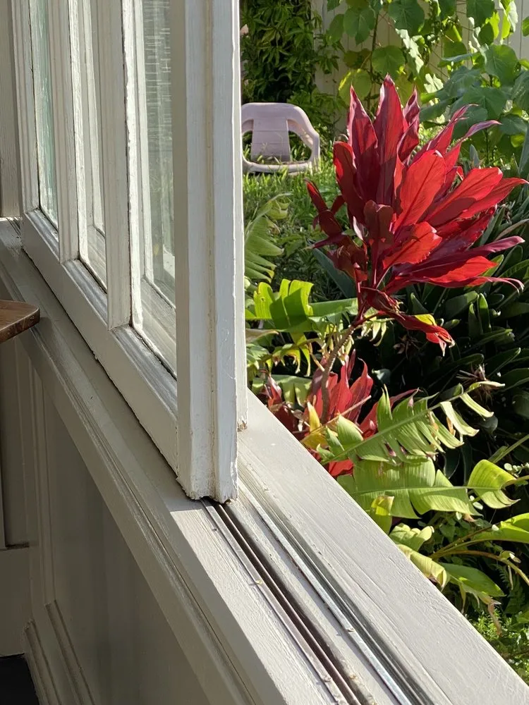 Slide of Kama'aina Handyman