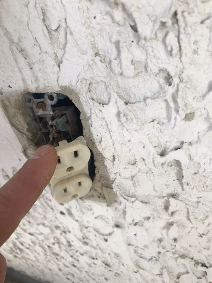 Slide of Kamri Service's